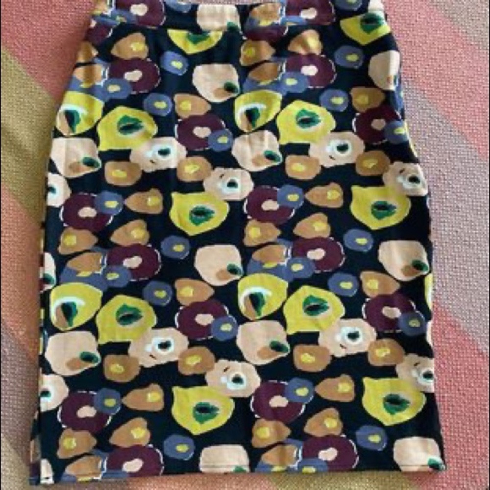 ModCloth Floral Pencil Skirt - Never Worn - Small